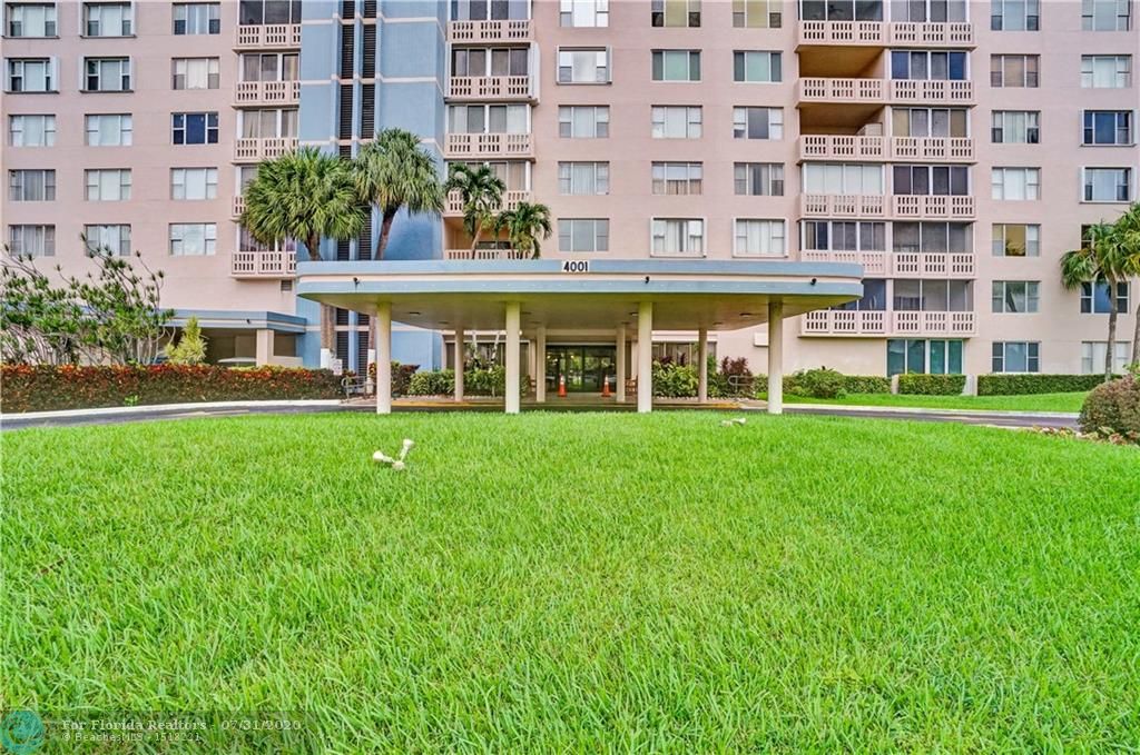 HILLCREST 56 properties for sale, Hollywood,33021 FL. Boca Agency