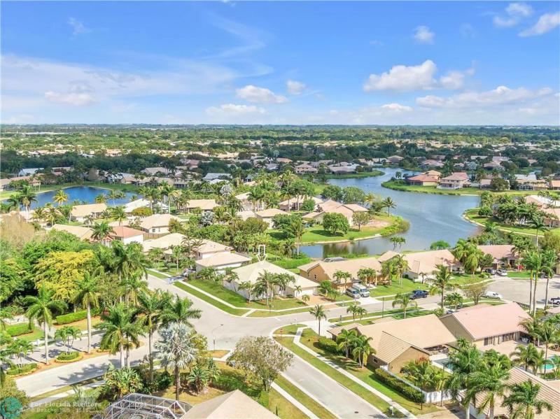 4/3 in Lakeview Estates for sale 589,950