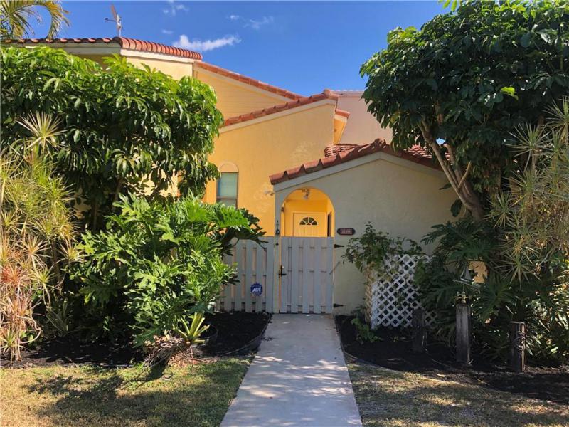 2/2 in Pineapple Walk at Pineapple Walk for sale 259,900