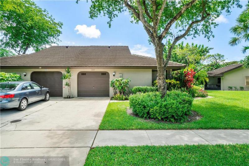 3/2 in Banyan Springs for sale 235,900