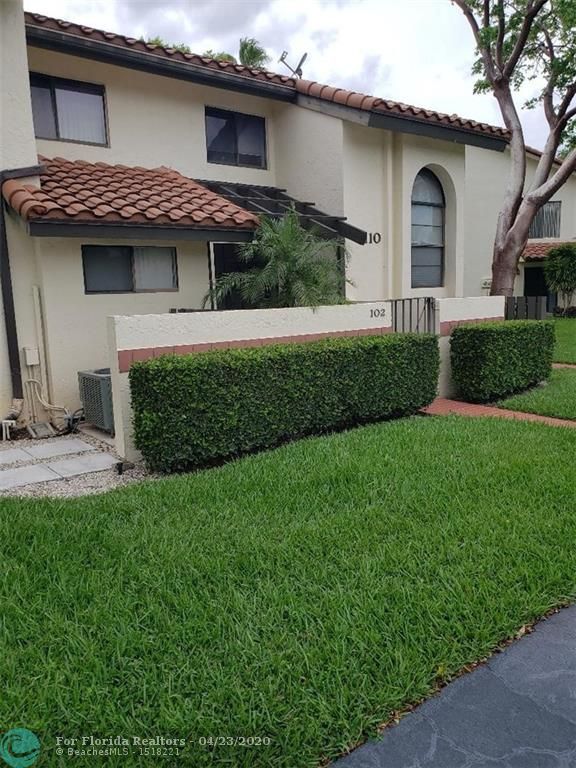 3/2 in Palm Chase Lakes for sale 179,900