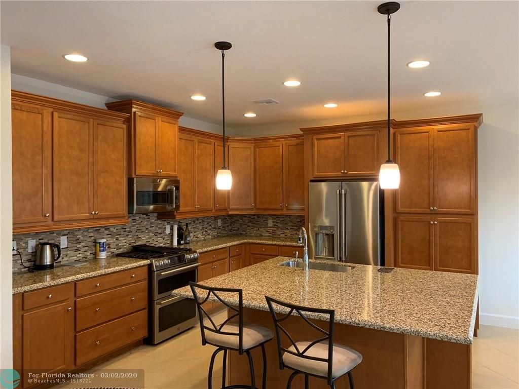 ARTESIA 16 properties for sale, Sunrise,33323 FL. Boca Agency Real