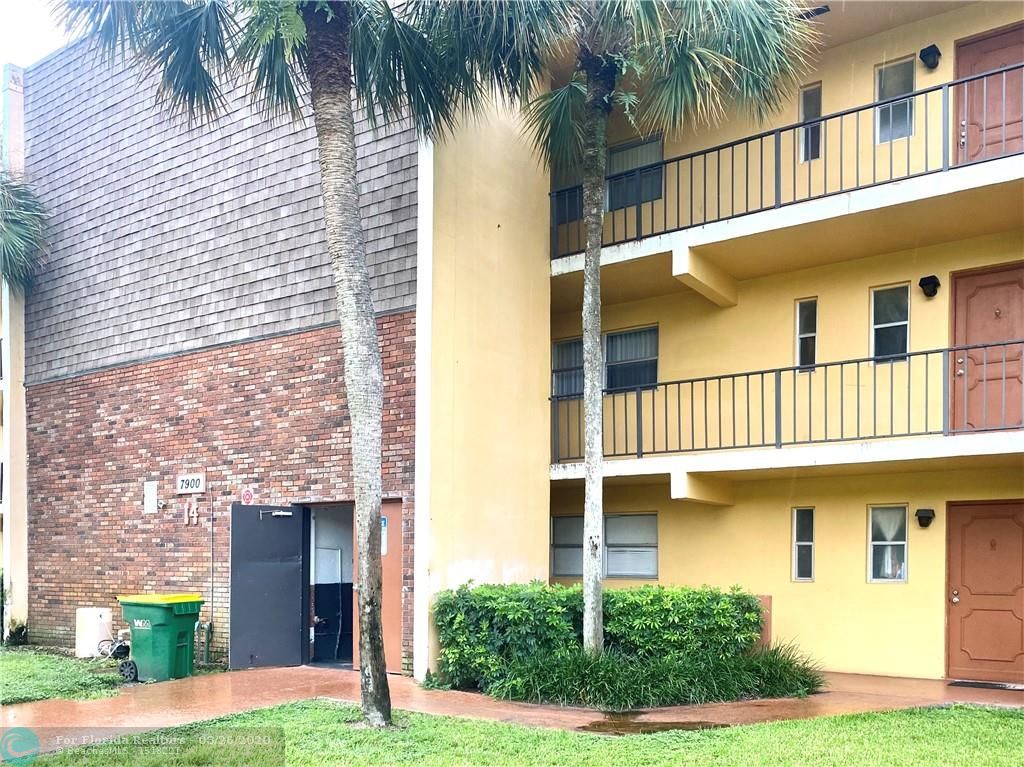 VERSAILLES GARDENS 12 properties for sale, Tamarac,33321 FL. Boca