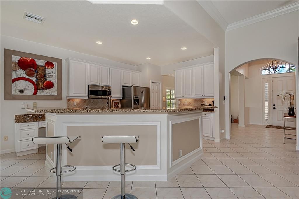 3/2 in Parkland Isles for sale 469,990