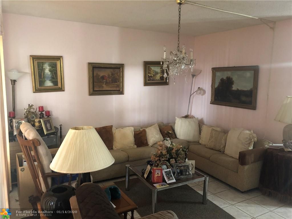 Lauderdale Oaks 21 properties for sale, Lauderdale Lakes,33313 FL