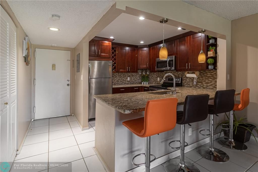 THE GATE 4 properties for sale, Tamarac,33319 FL. Boca Agency Real