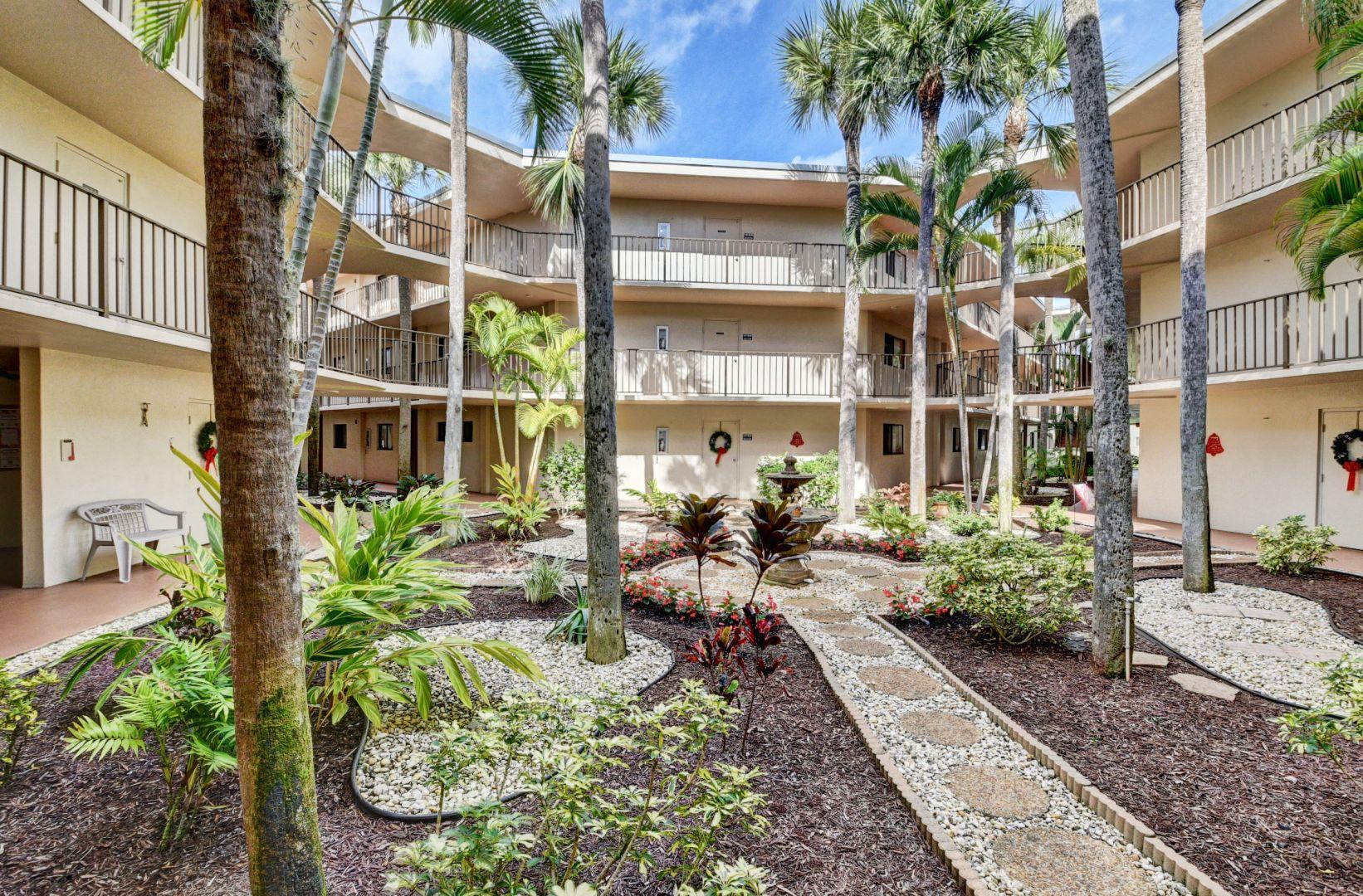 LAS VERDES 17 properties for sale, Delray Beach,33484 FL. Boca Agency