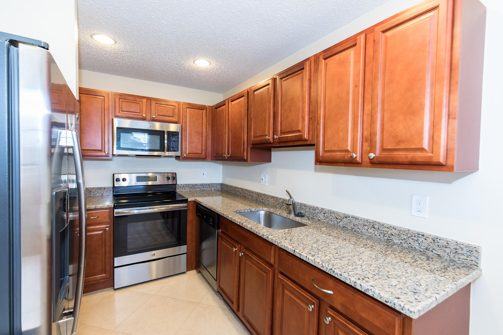 PINES OF DELRAY NORTH CONPINES OF DELRAY NORTH CON 11 properties for