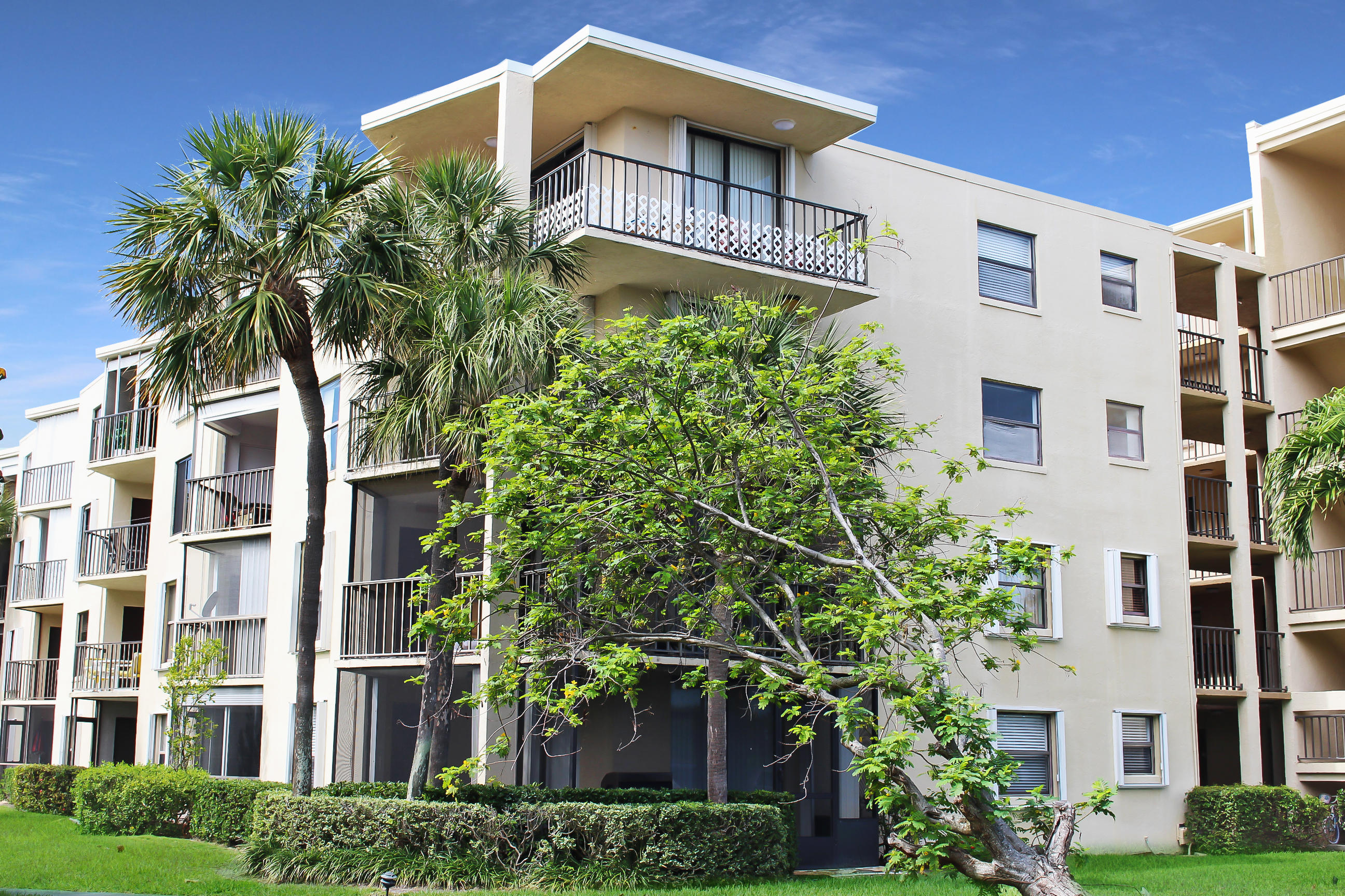 HIDDEN HARBOUR 10 properties for sale, Lantana,33462 FL. Boca Agency