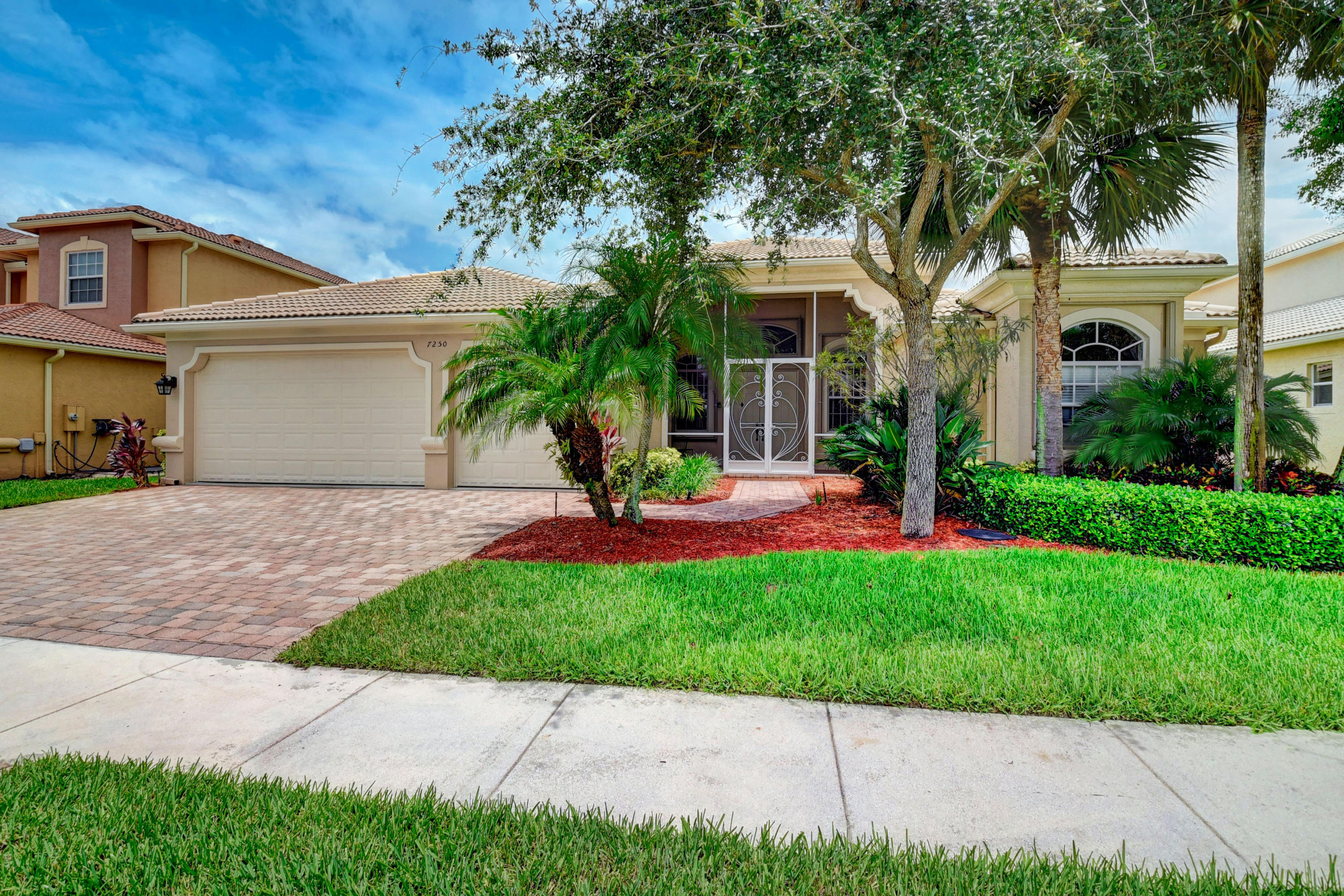 ISOLA BELLA 9 properties for sale, Lake Worth,33467 FL. Boca Agency
