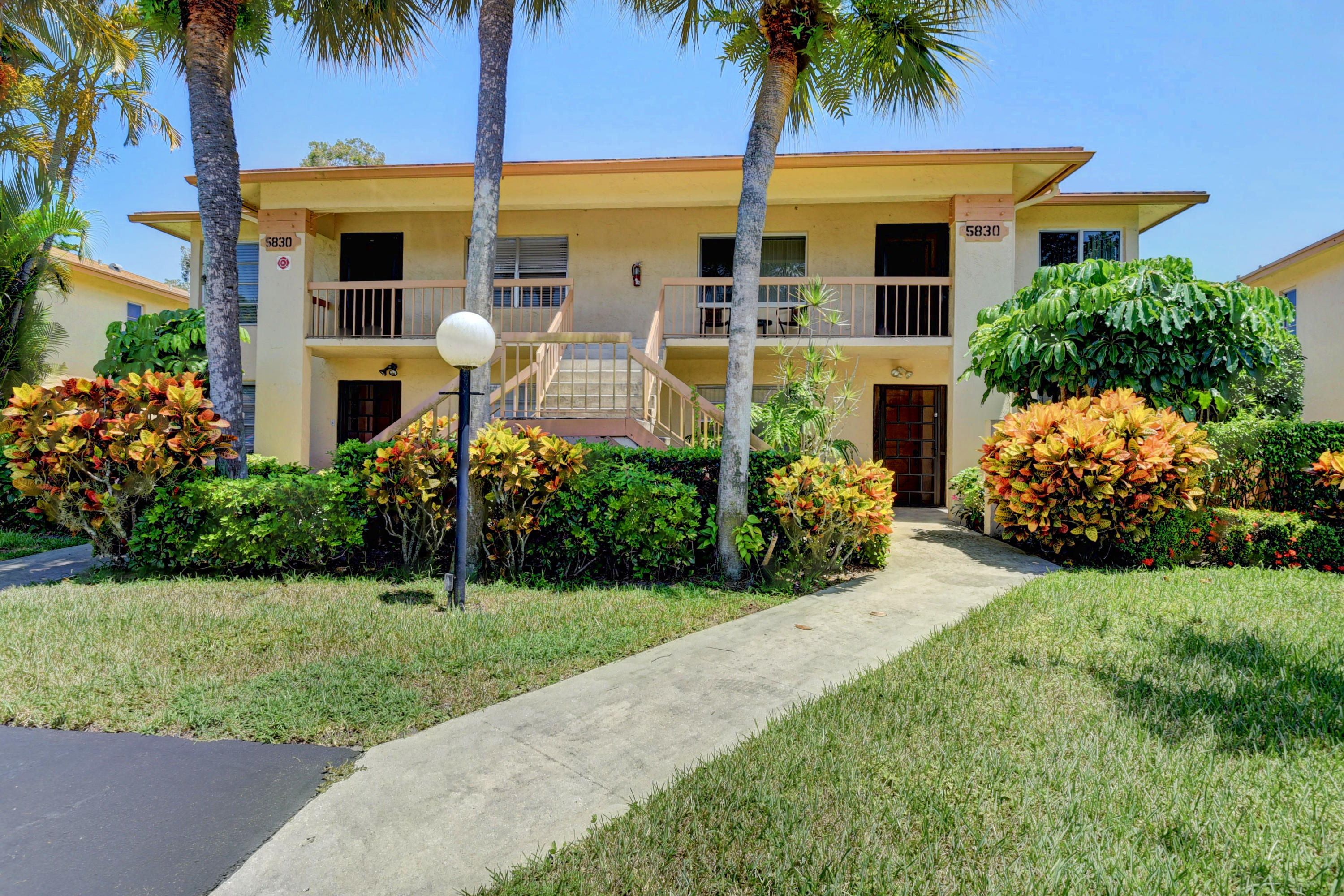 PALM GREENS AT VILLA DELPALM GREENS AT VILLA DEL 10 properties for