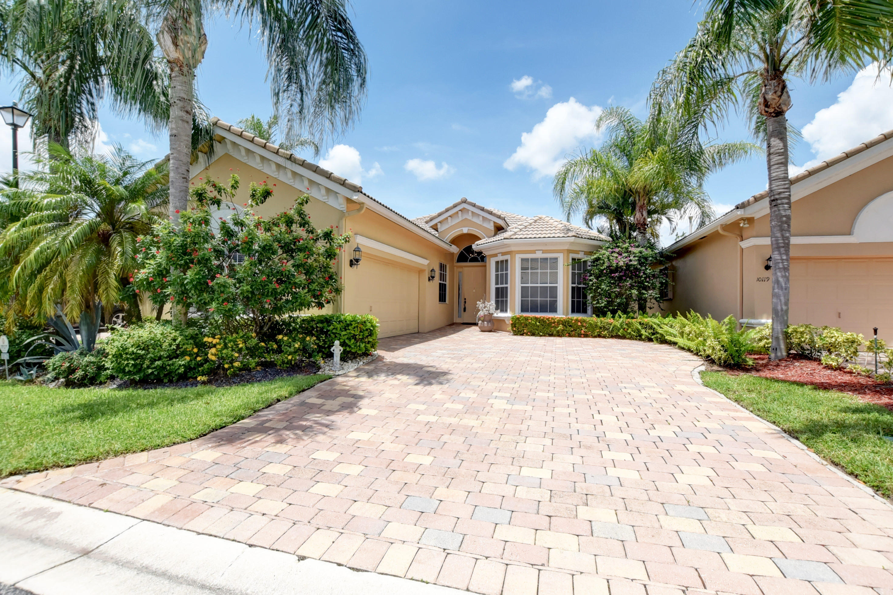 3/2 in Mizner Falls for sale 314,900