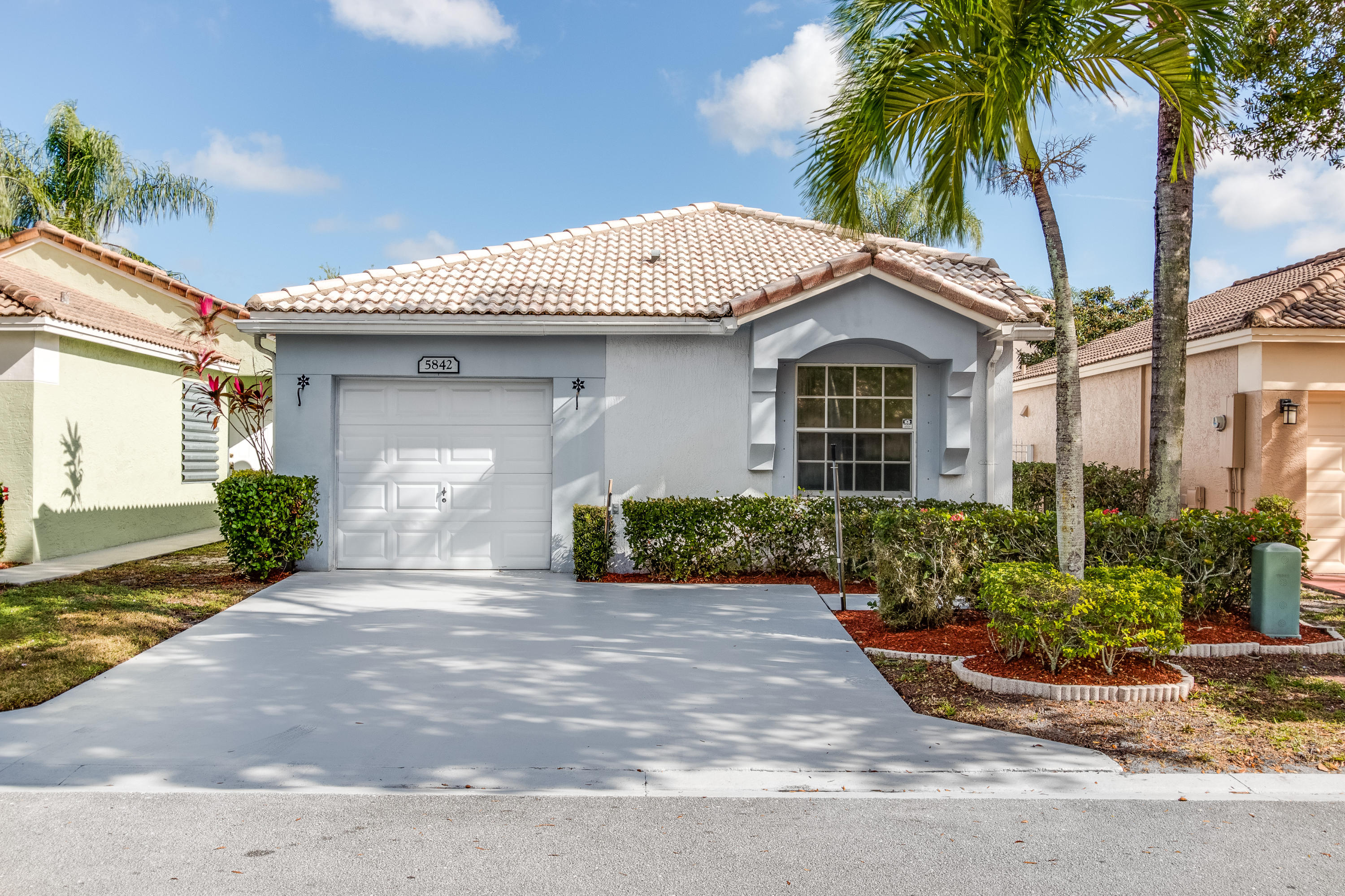 REGENCY LAKES 20 properties for sale, Coconut Creek,33073 FL. Boca Agency Real Estate.