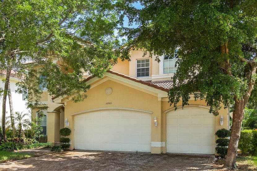 CANYON LAKES 11 properties for sale, Boynton Beach,33473 FL. Boca Agency Real Estate.