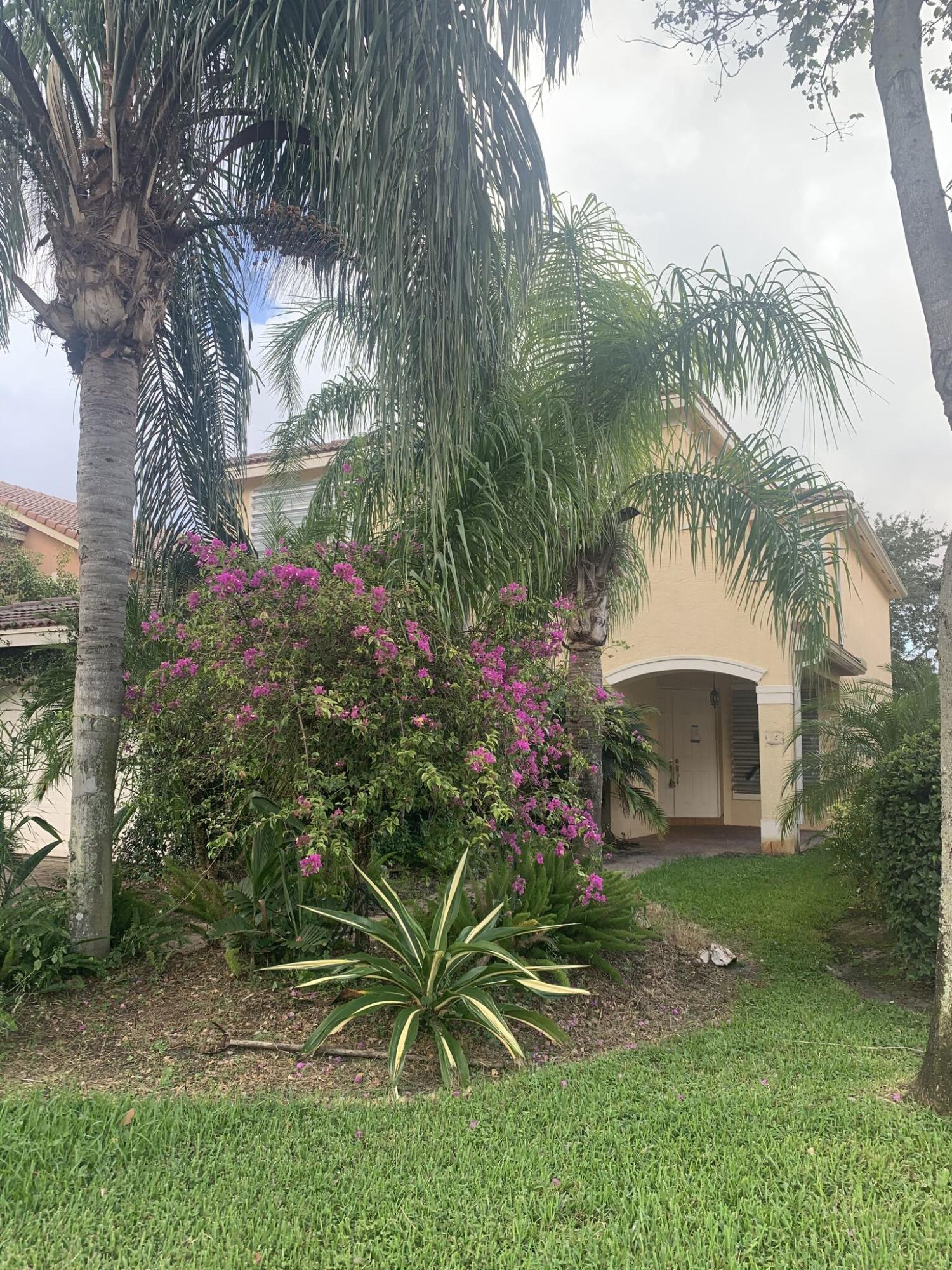 5/3 in Canyon Isles for sale 413,000