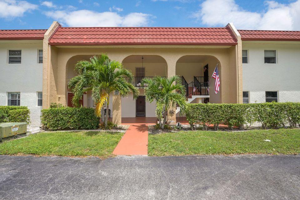 Golden Lakes Villa 26 properties for sale, West Palm Beach,33411 FL. Boca Agency Real Estate.