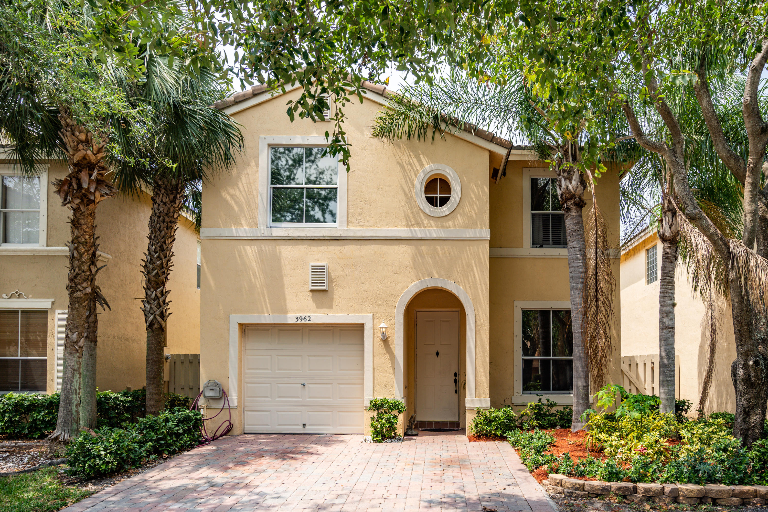 lakes of laguna 7 properties for sale, West Palm Beach,33409 FL. Boca