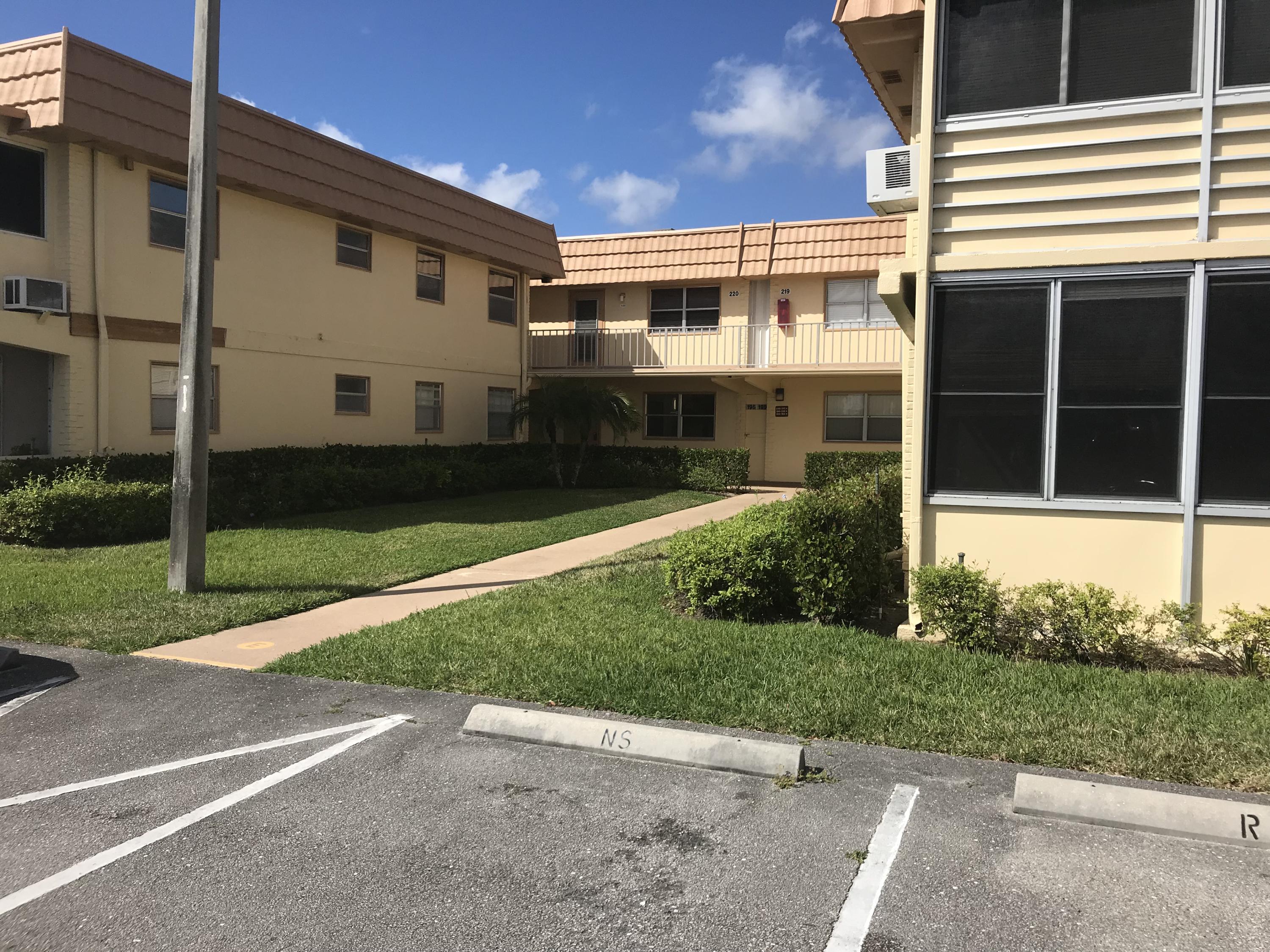 KINGS POINT SAXONY CONDOS 25 properties for sale, Delray Beach,33446