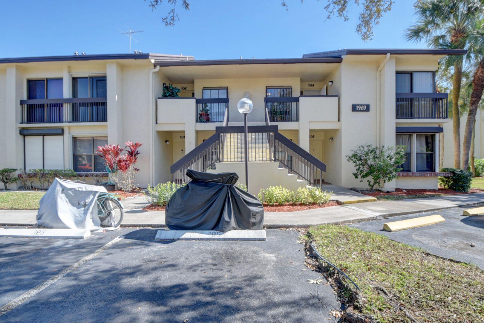 Meadowridge East Condo 3 properties for sale, Deerfield Beach,33442 FL. Boca Agency Real Estate.