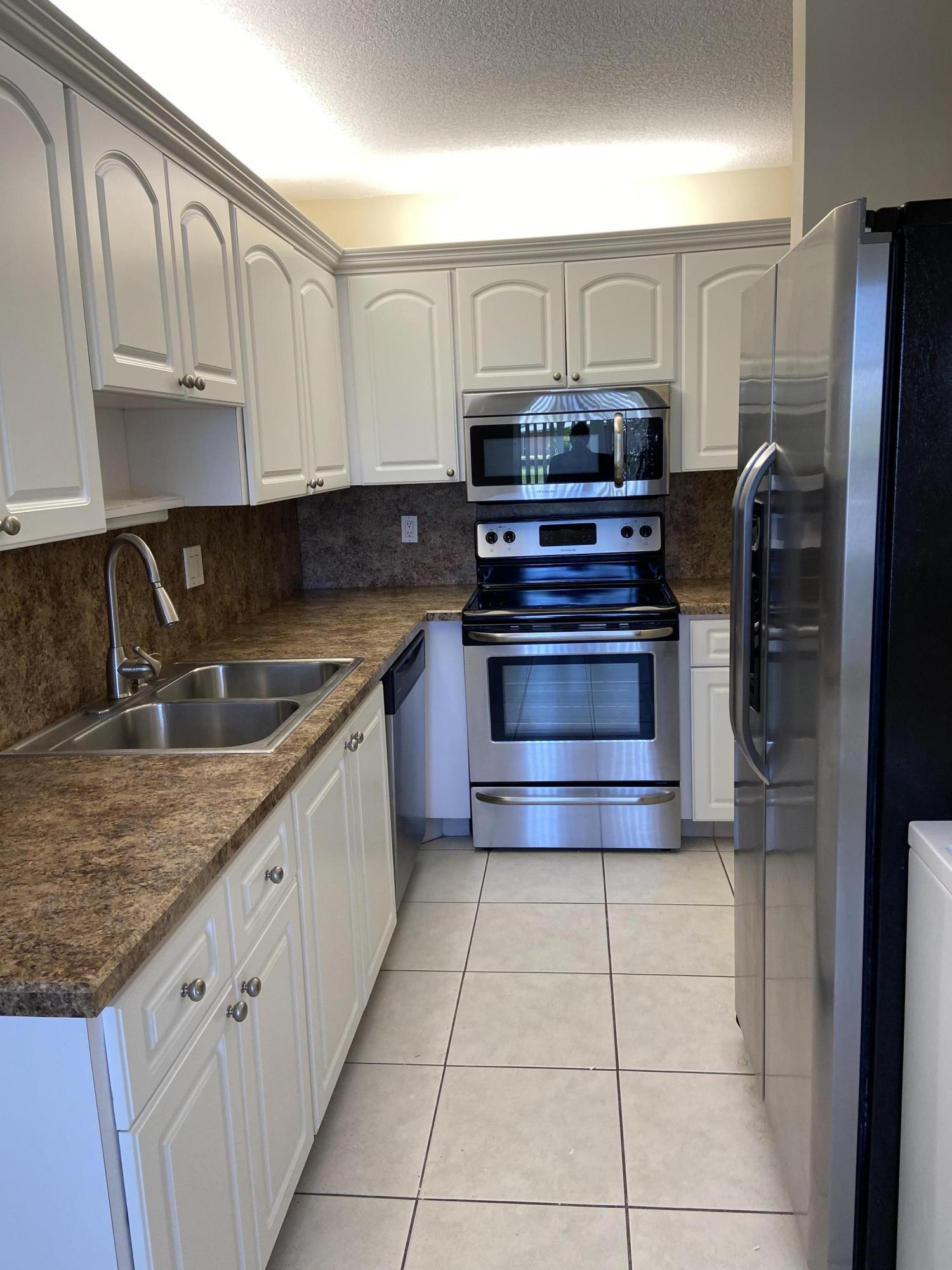 PINES OF DELRAY NORTH CONPINES OF DELRAY NORTH CON 9 properties for