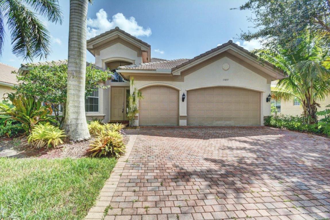 CANYON LAKES 15 properties for sale, Boynton Beach,33473 FL. Boca Agency Real Estate.