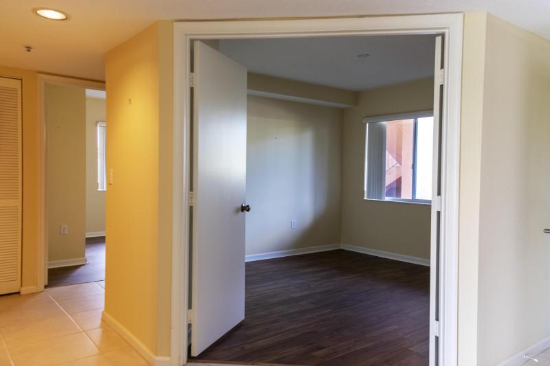 3/2 in Regal Shores at Coral Lakes for sale 185,000