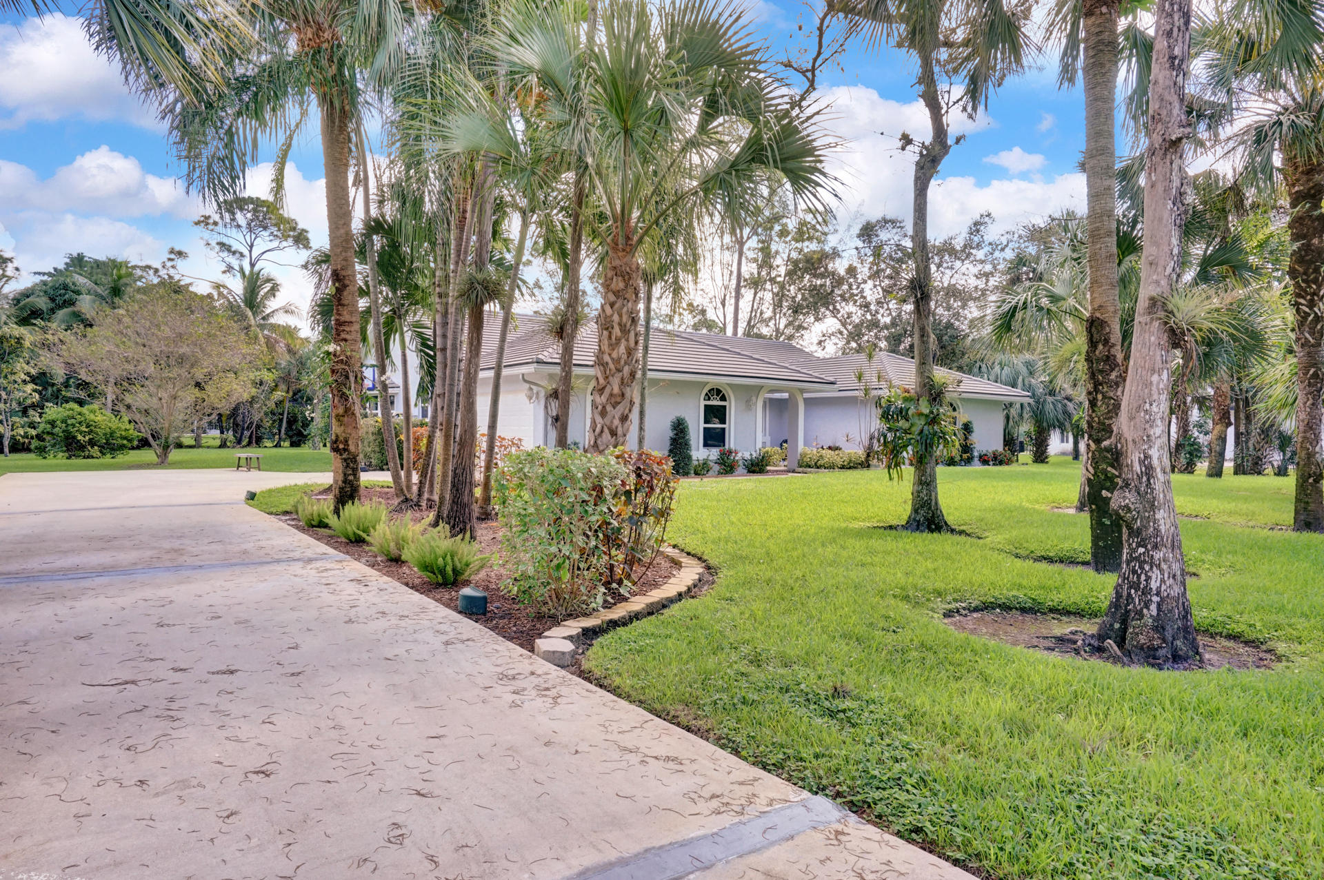 PINE TREE ESTATES 15 properties for sale, Parkland,33067 FL. Boca