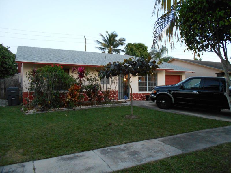 Lees Crossing 3 properties for sale, Lake Worth,33463 FL. Boca Agency