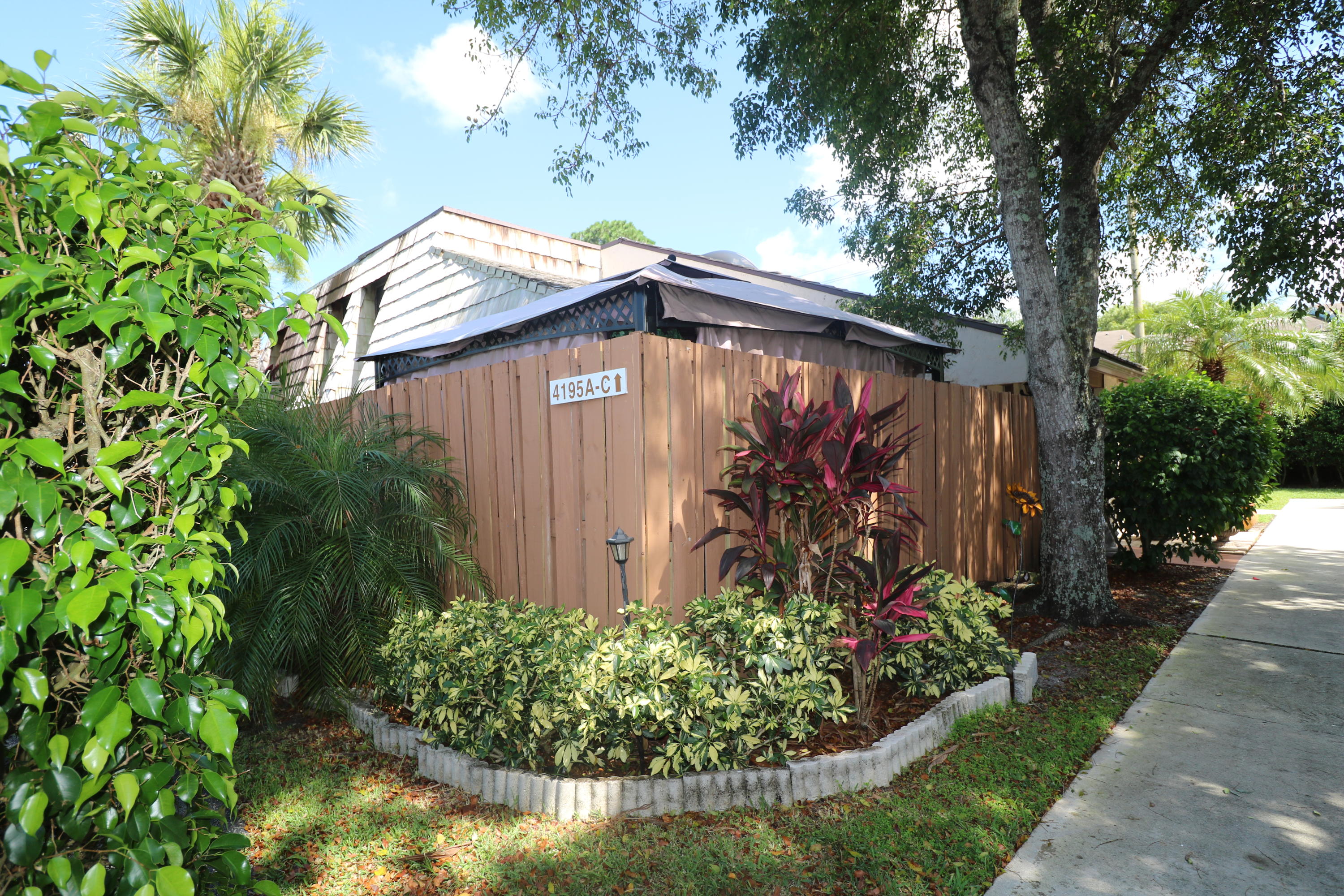 Lake Colony 2 properties for sale, West Palm Beach,33406 FL. Boca