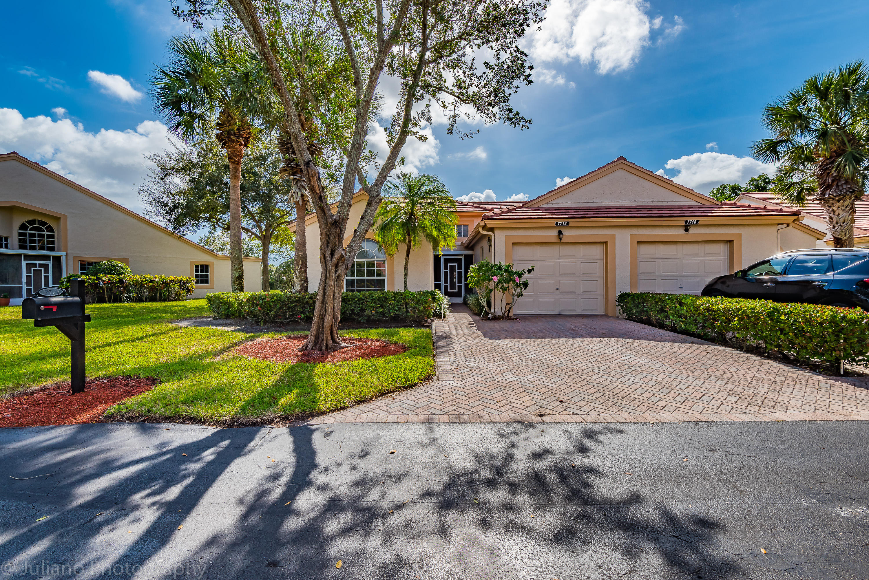 2/2 in Emerald Pointe for sale 229,000