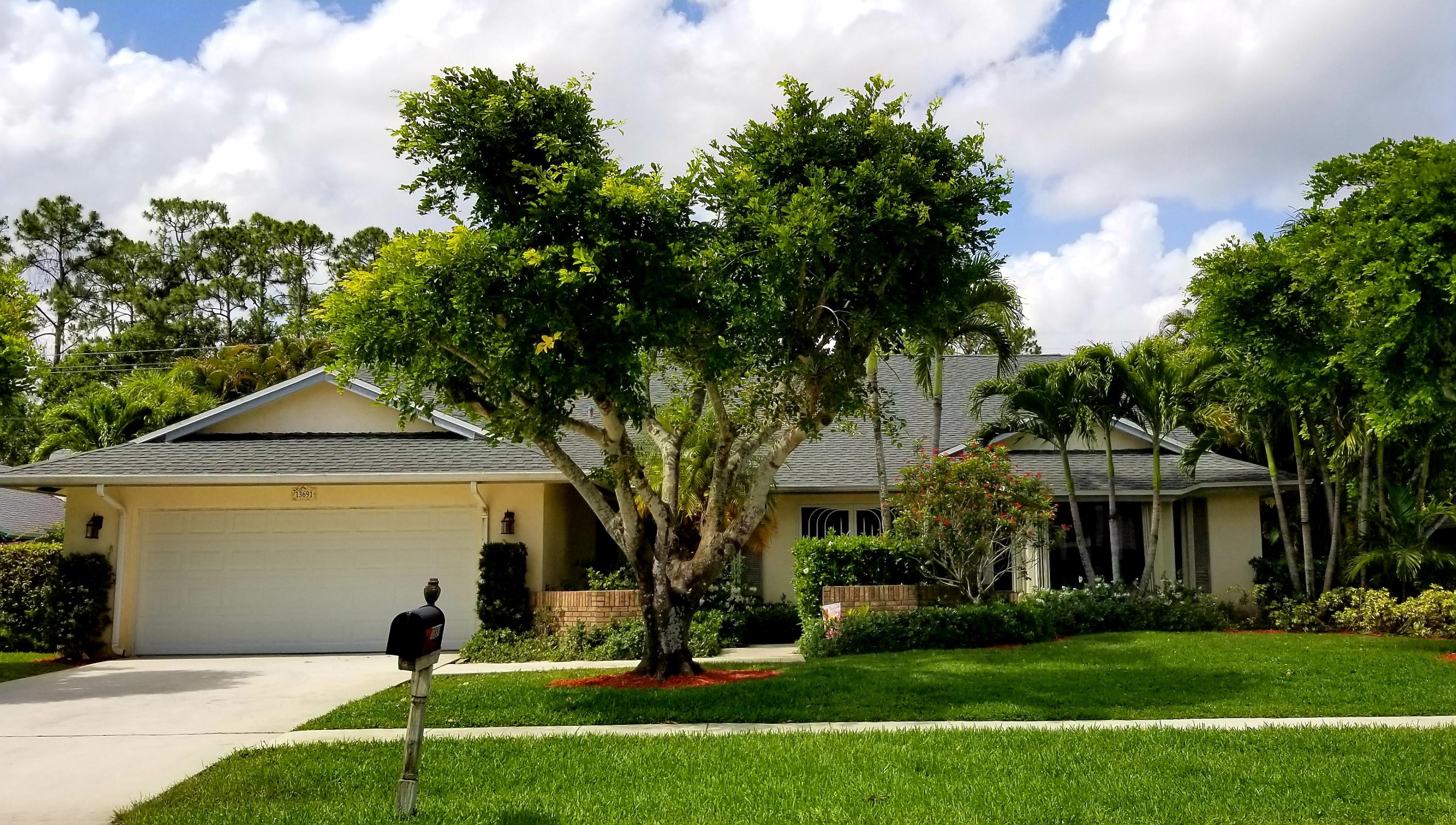 Pinewood 16 properties for sale, Wellington,33414 FL. Boca Agency