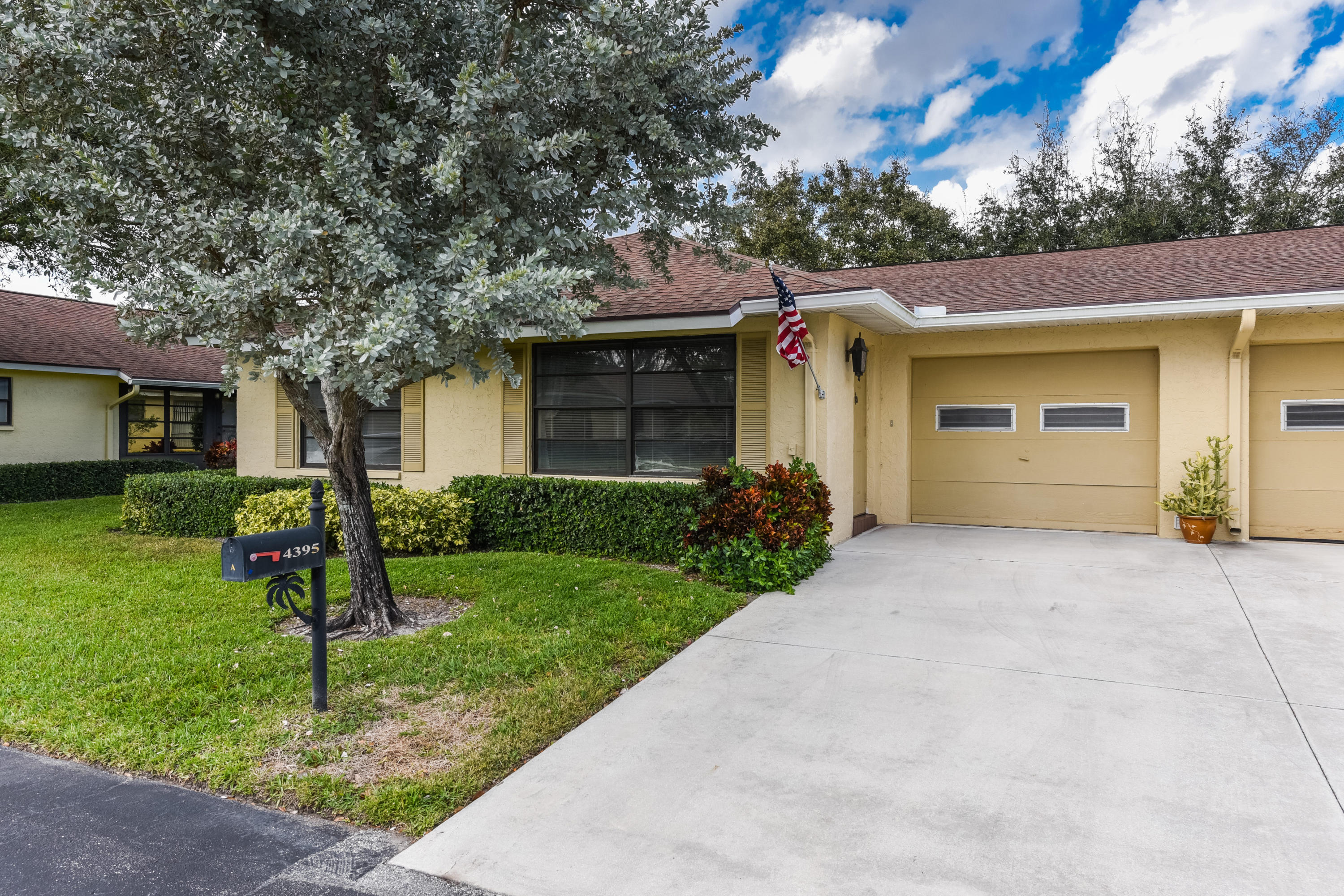 2/2 in Bent Tree Villas East for sale 199,999