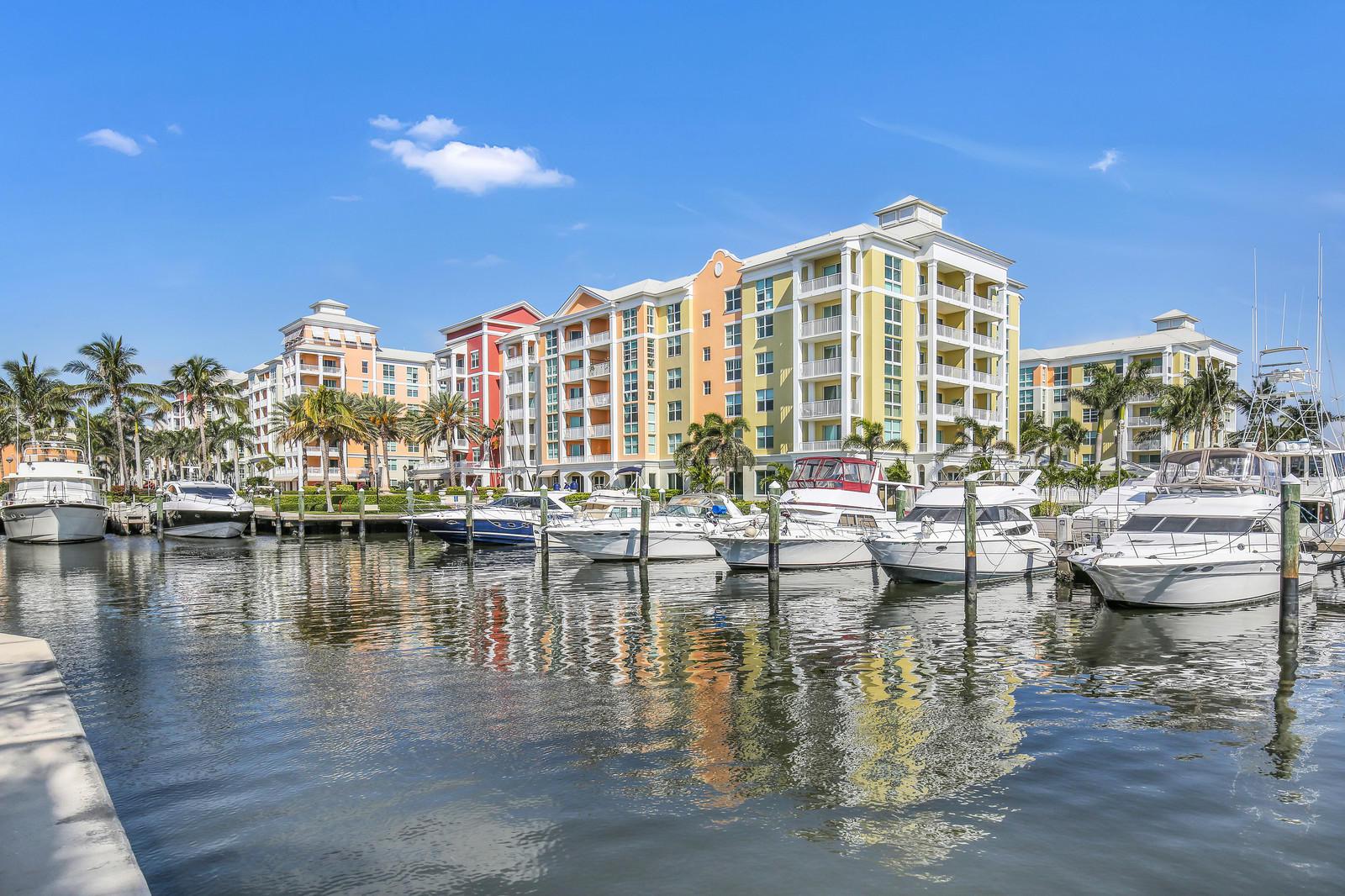 MOORINGS AT LANTANA CONDOMOORINGS AT LANTANA CONDO 10 properties for