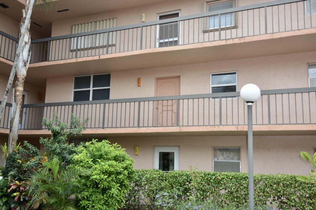 HOLIDAY SPRINGS 35 properties for sale, Margate,33063 FL. Boca Agency