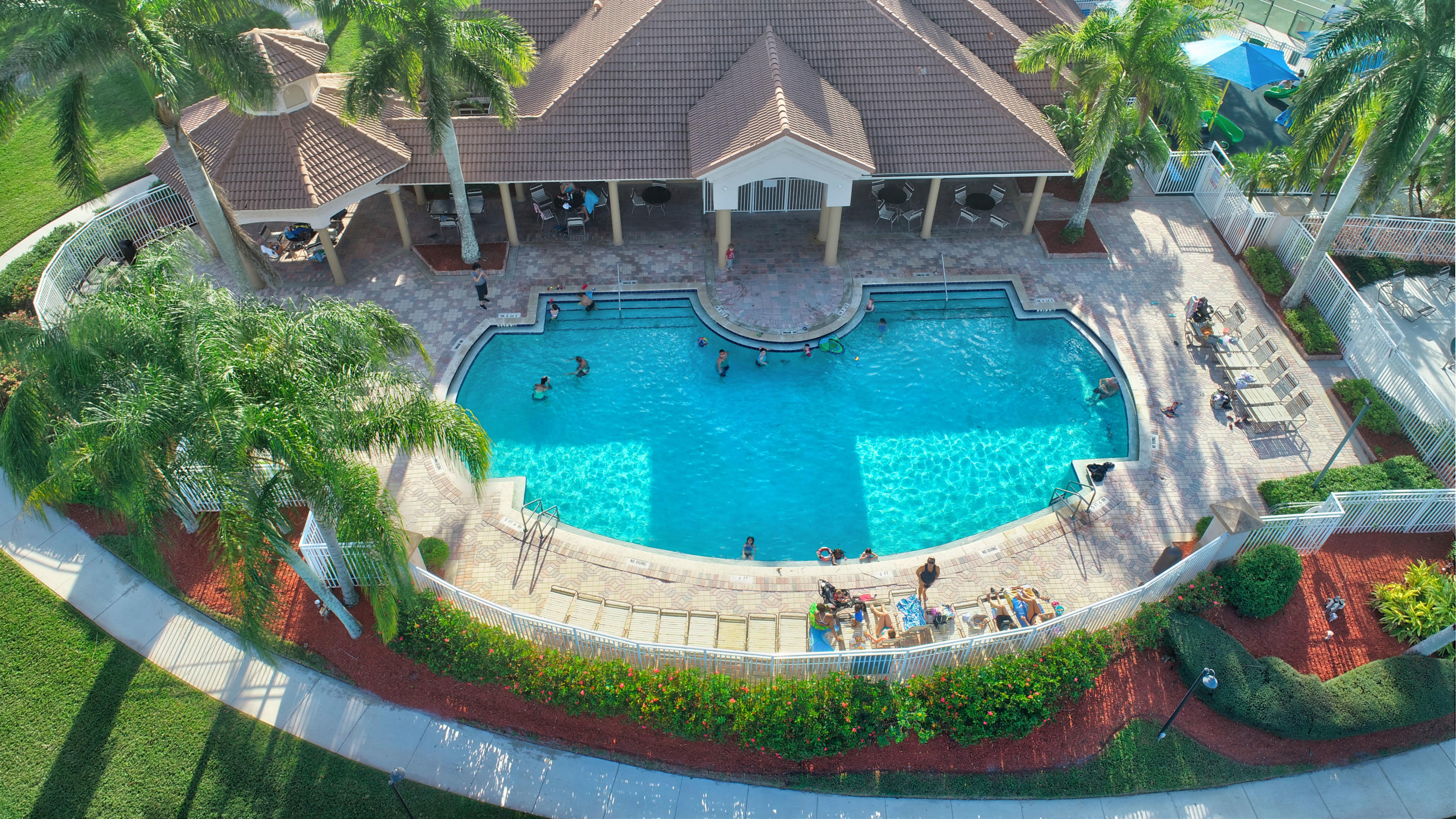 4/3 in Emerald Bay at Grand Isles At Wellington for sale 420,000