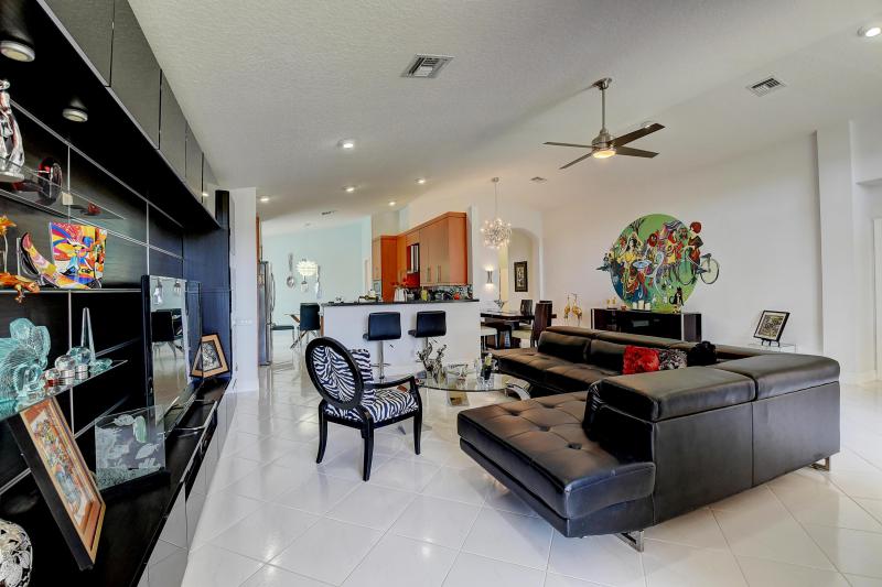 3/2 in Cascade Lakes for sale 469,000