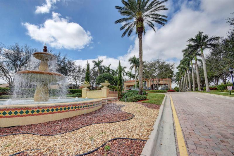 3/2 in Cascade Lakes for sale 469,000