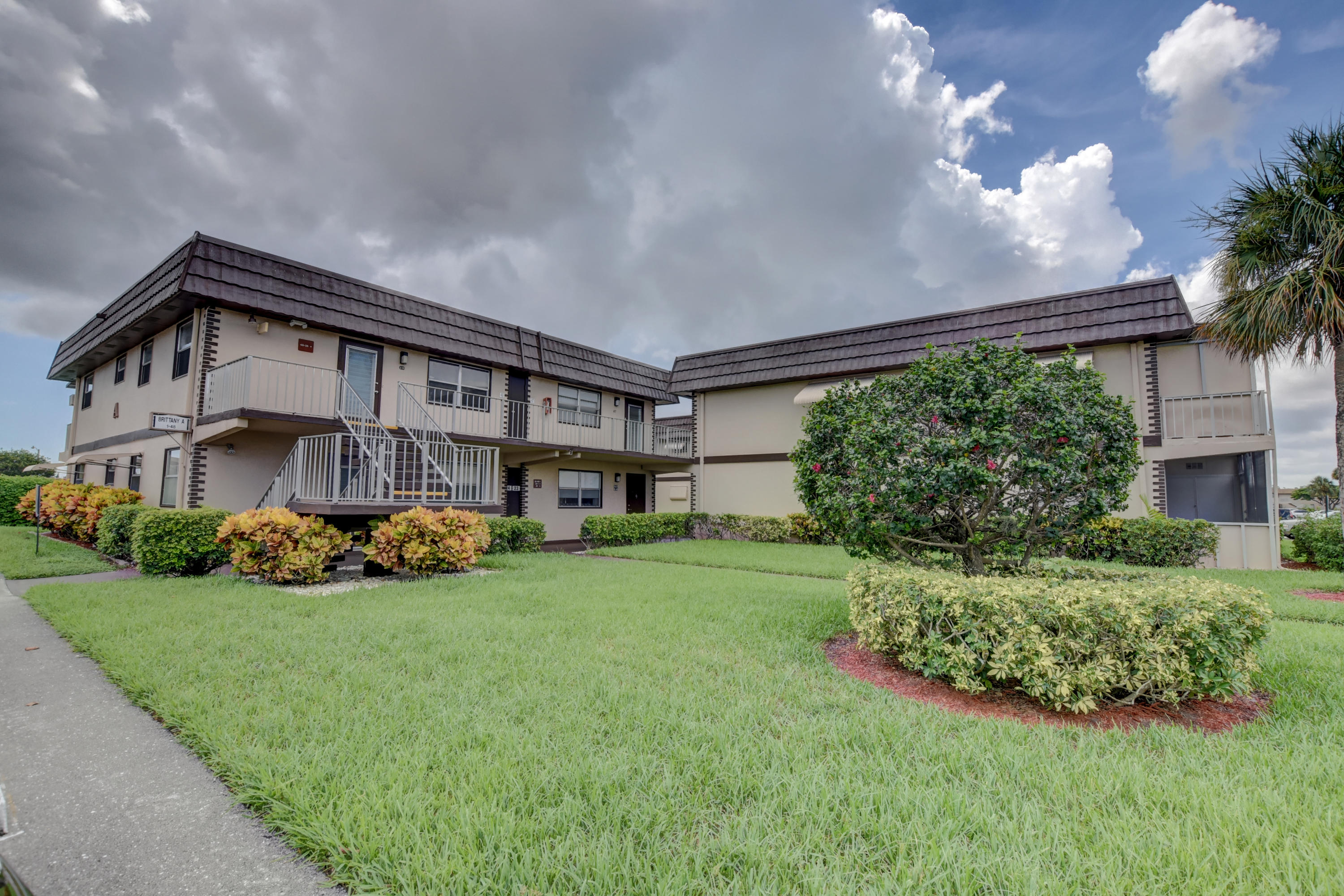 Kings point 226 properties for sale, Delray Beach,33446 FL. Boca