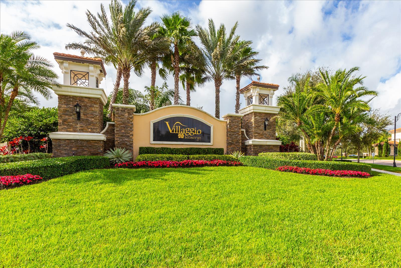 2/2 in Villaggio Reserve for sale 429,900