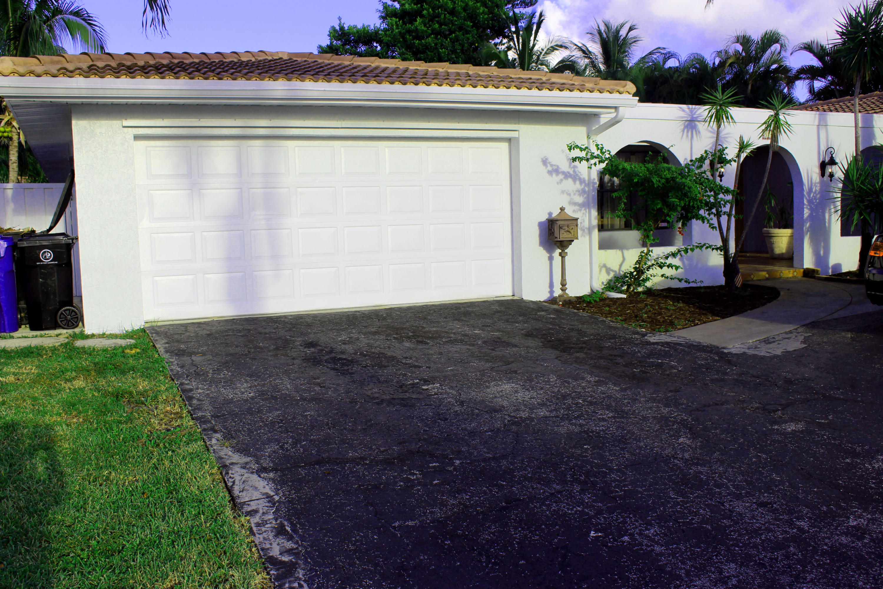 Coral Ridge Isles 24 properties for sale, Fort Lauderdale,33334 FL. Boca Agency Real Estate.