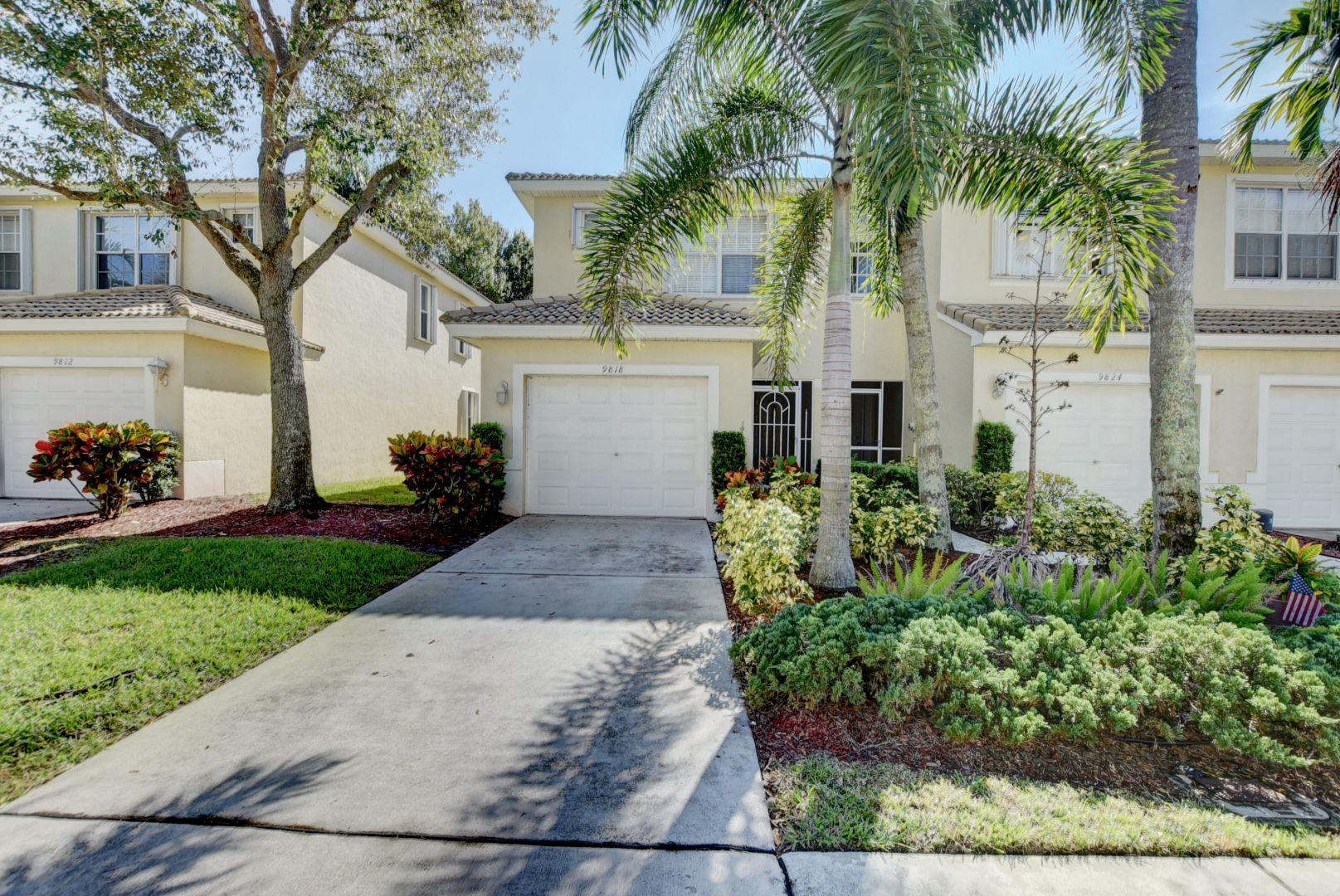 2/2.1 in Verona Lakes for sale 240,000