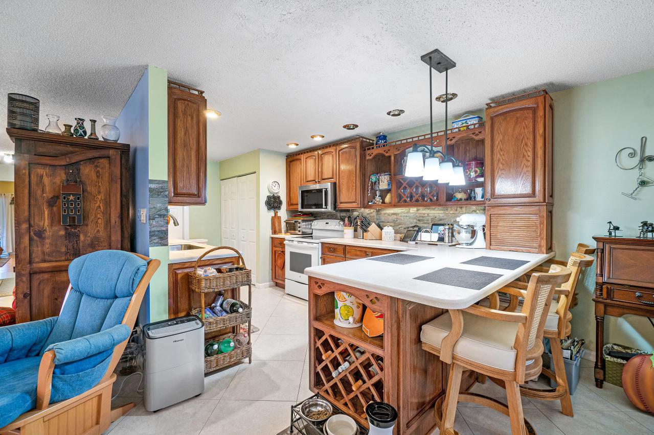 2/2 in Delray Villas I at Delray Villas for sale 174,900