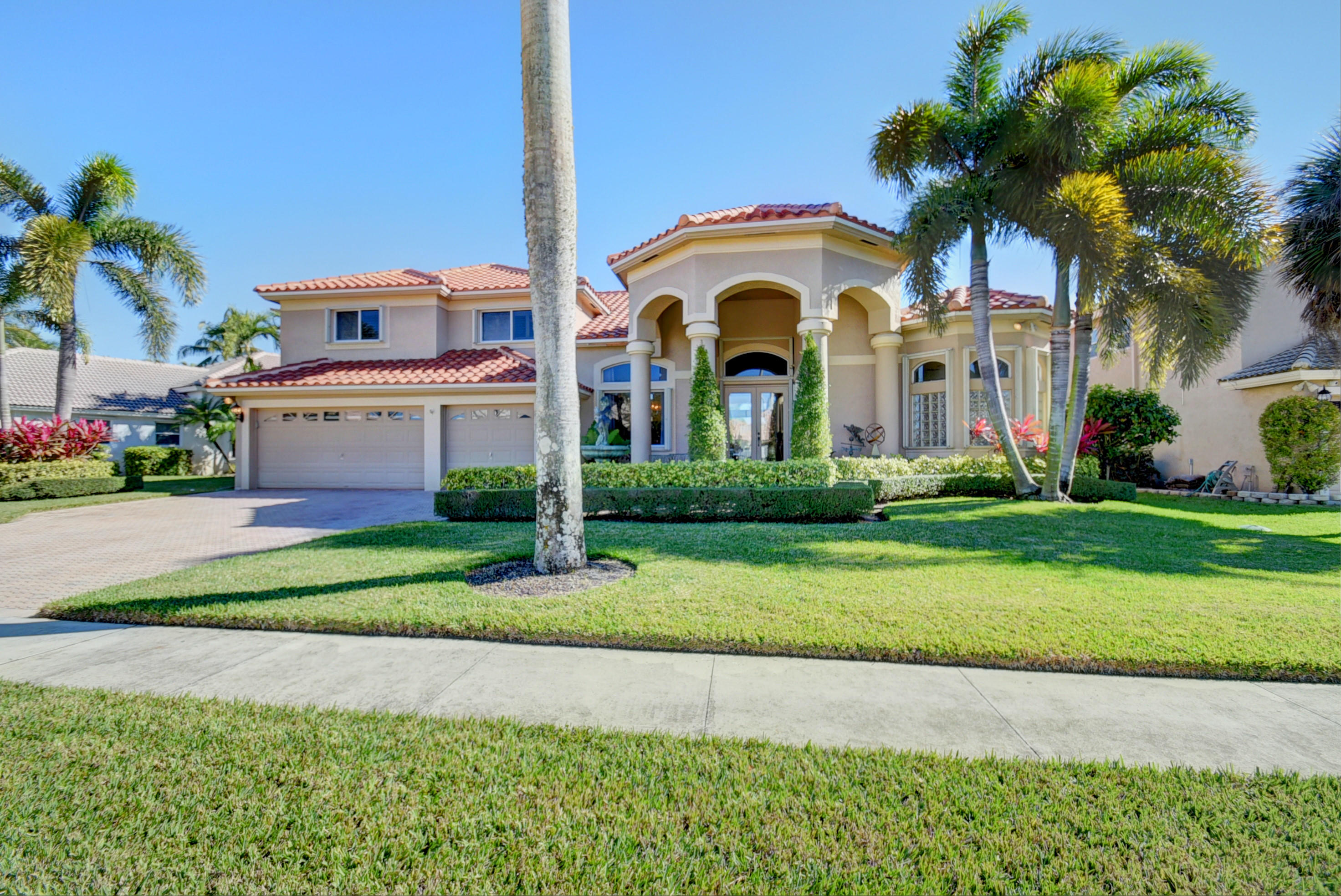 5/4 in Boca Isles South at Boca Isles for sale 674,500