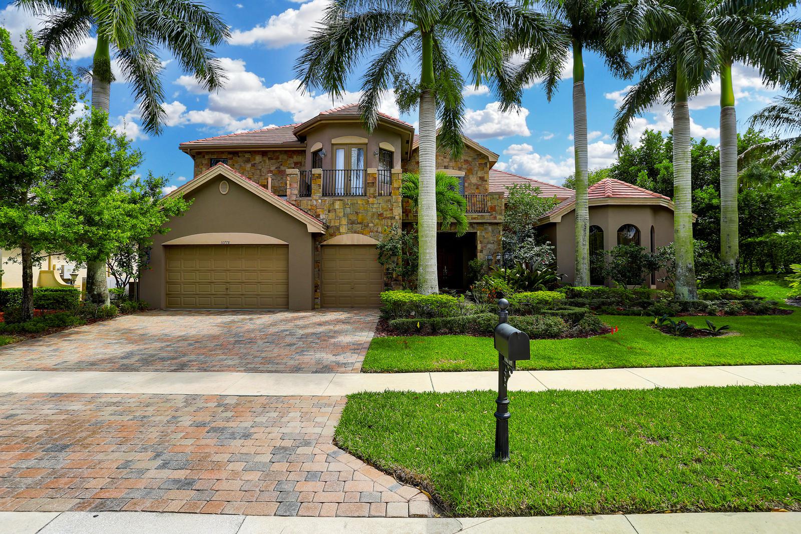 VERSAILLES 17 properties for sale, Wellington,33449 FL. Boca Agency