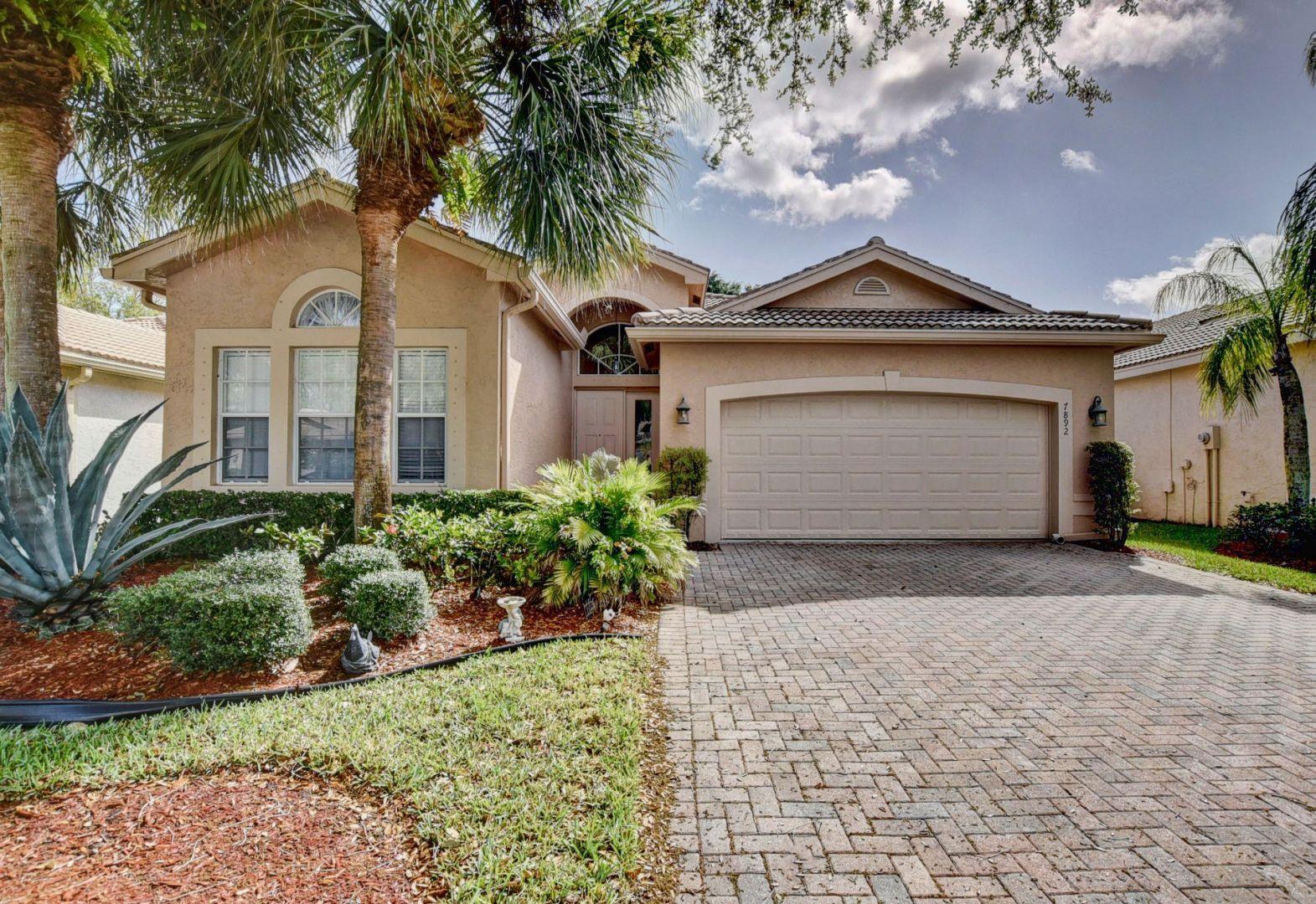 3/2 in Valencia Shores for sale 355,000