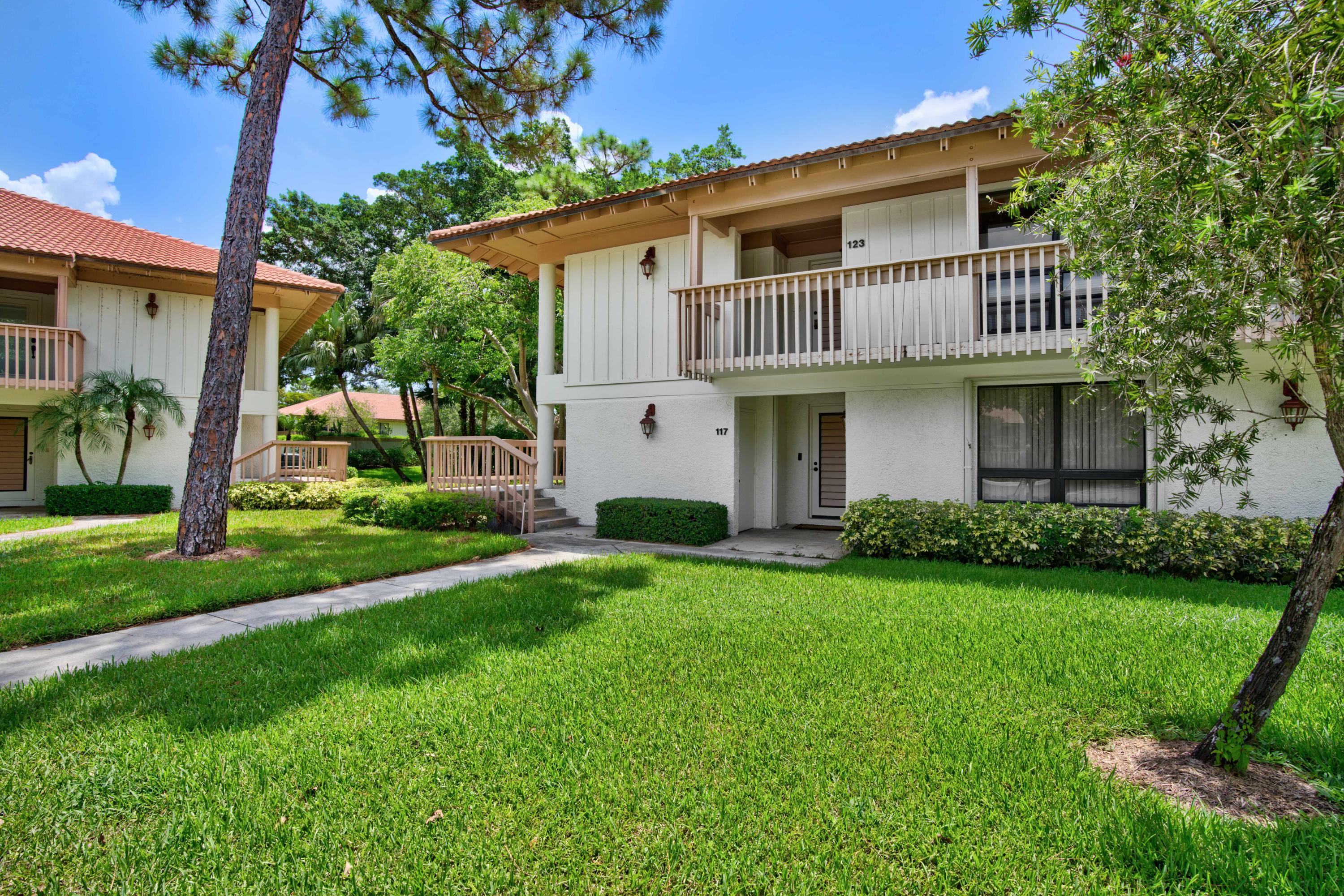 GOLF VILLAS 7 properties for sale, Palm Beach Gardens,33418 FL. Boca Agency Real Estate.