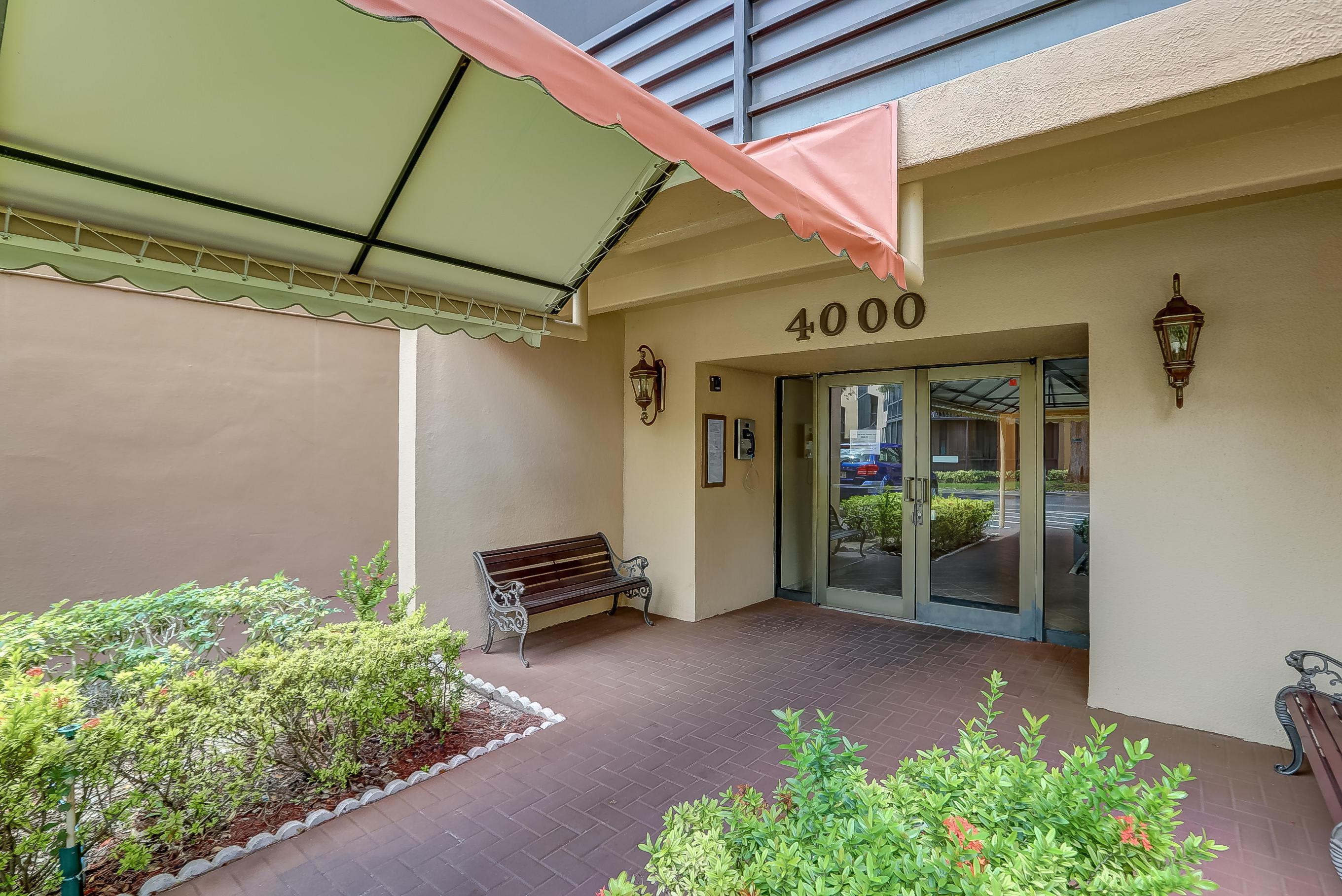 MLS R10652849 in Emerald Hills/FairwaysEmerald Hills/Fairways, 4000 N