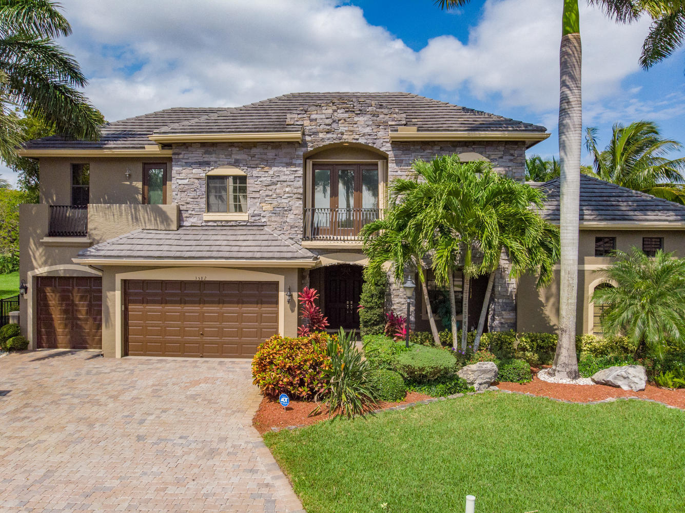 VERSAILLES 15 properties for sale, Wellington,33449 FL. Boca Agency