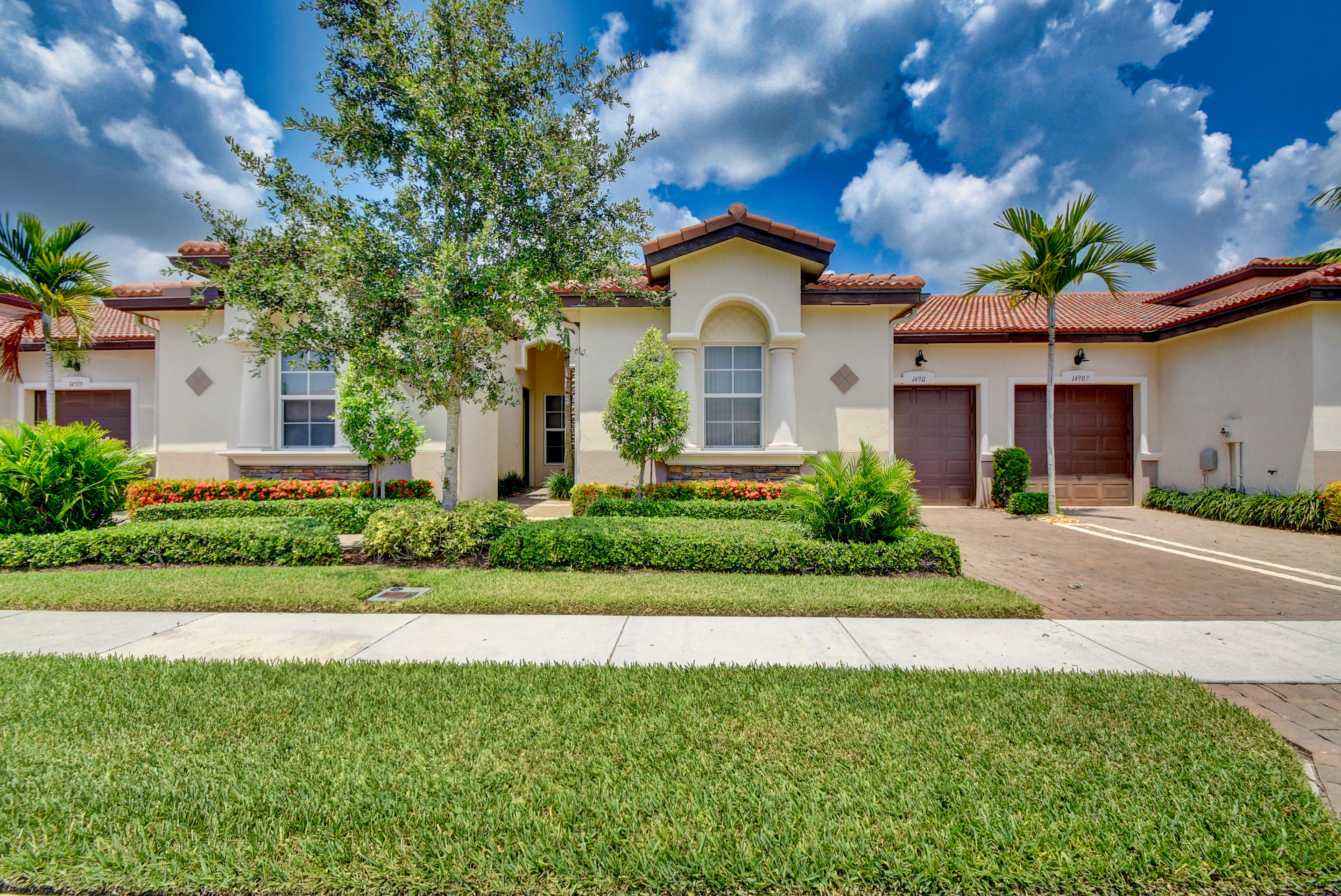 2/2 in Villaggio Reserve for sale 389,900