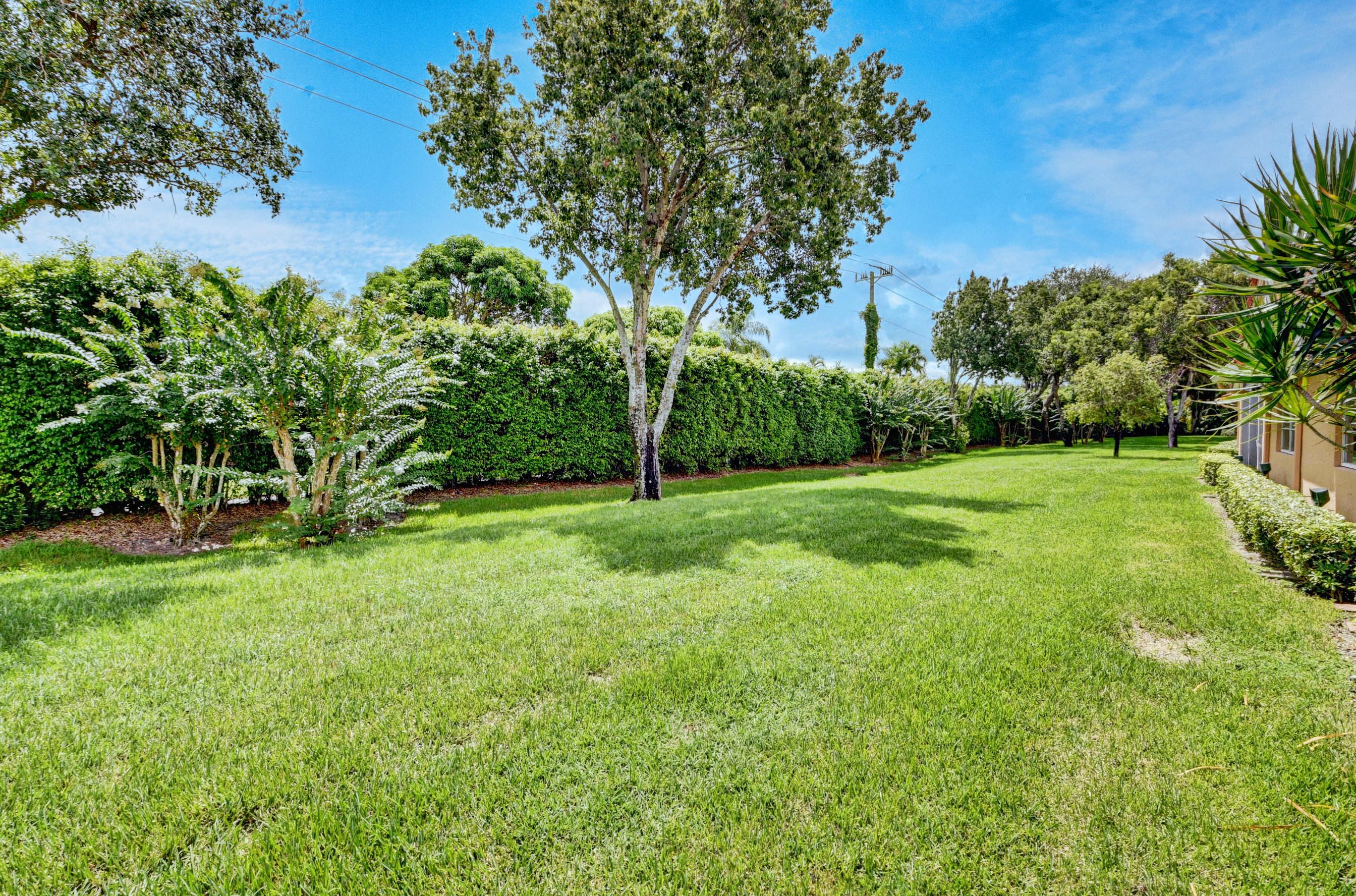 2/2 in Palm Isles for sale 189,900